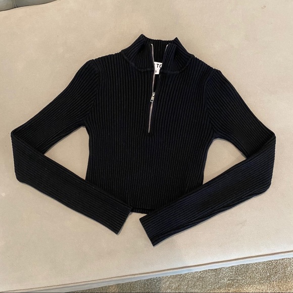 Black Ribbed Crop Top - Picture 2 of 2